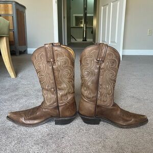 Tony Lama cowgirl boots